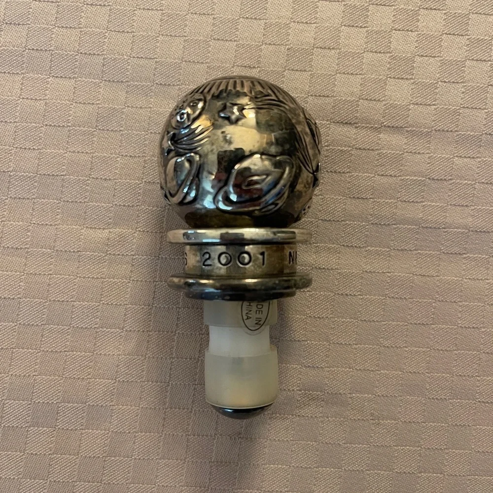 Neiman Marcus 2001 silver-plated wine bottle stopper Out of this World Universe